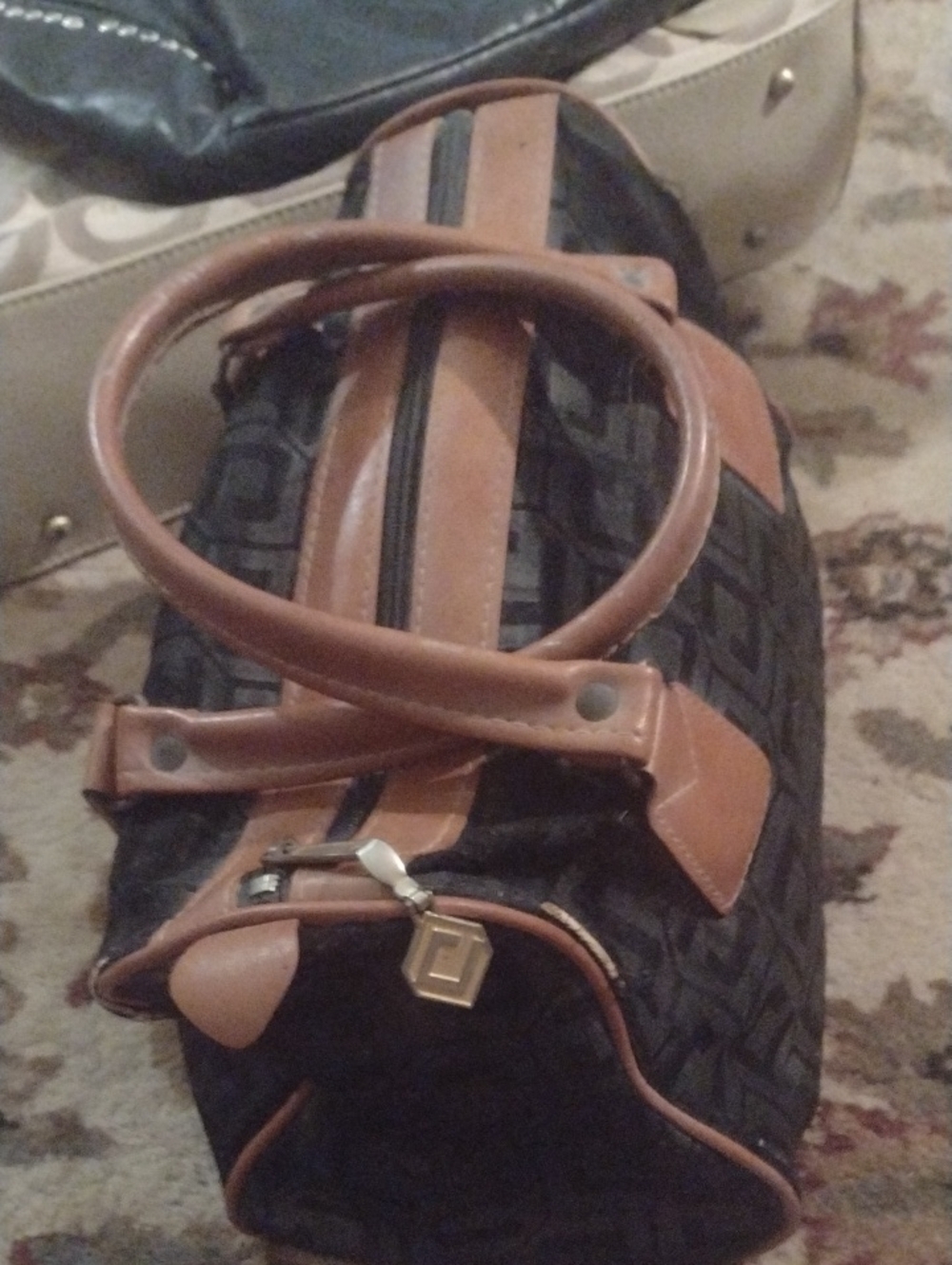 Purse Bundle$40 - Picture 8 of 10